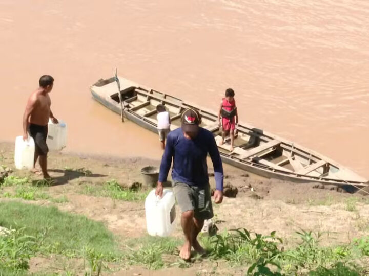 Ribeirinhos enfrentam falta de água em Porto Velho